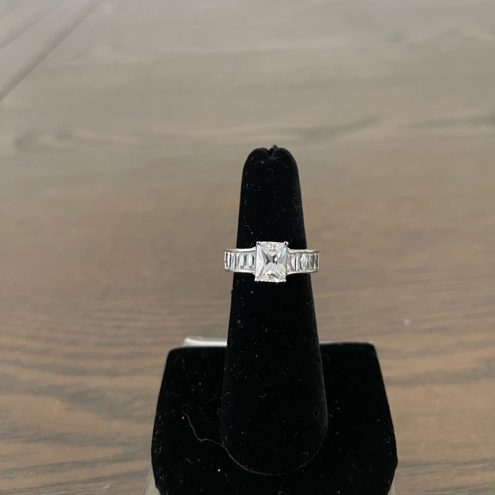 NEW Sterling Silver Ring with tag attached